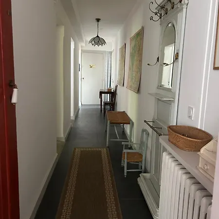 En Rez De Jardin דירה